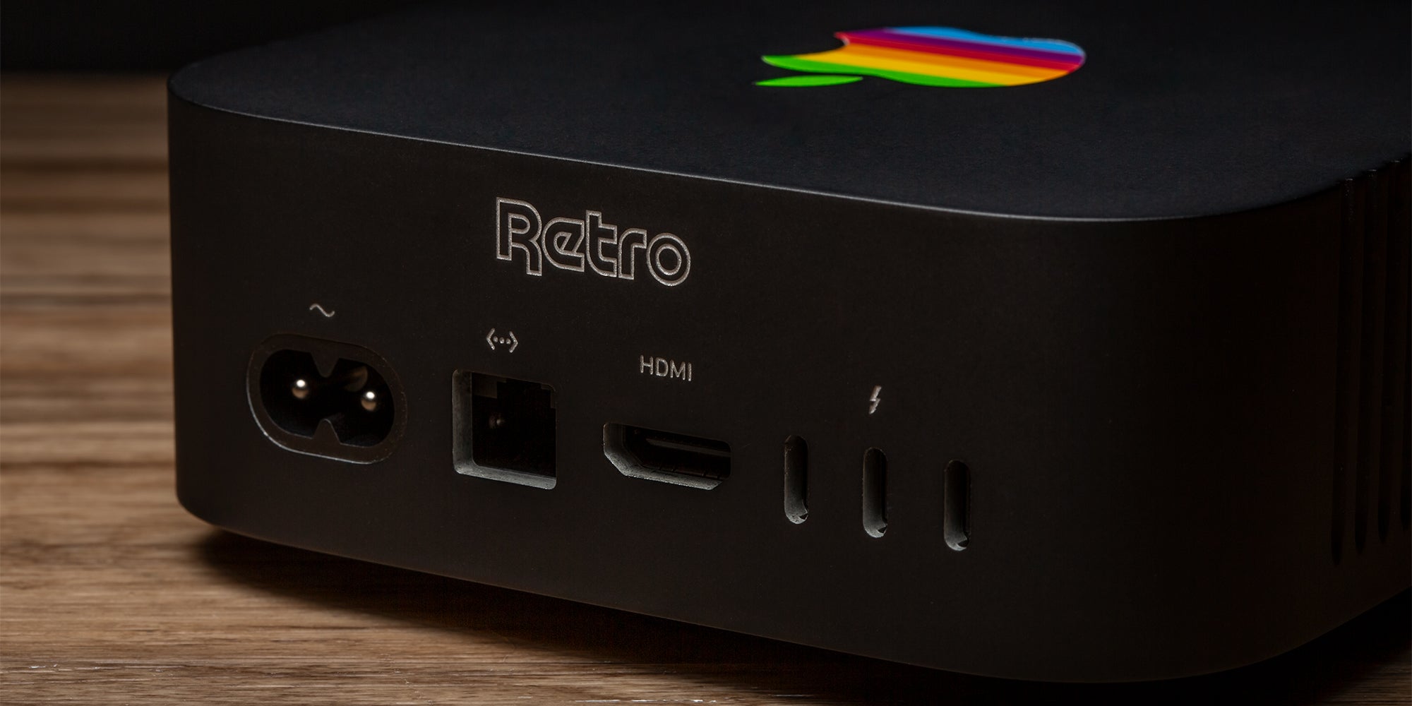 Mac Mini Retro - Dark Ports